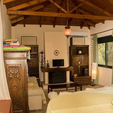 Beautiful Maisonette With Wonderful View To The Sea Appartamento Kalamata