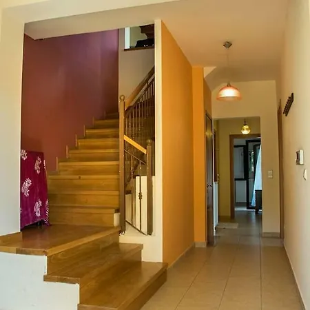 Beautiful Maisonette With Wonderful View To The Sea Kalamata