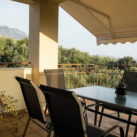 Beautiful Maisonette With Wonderful View To The Sea *