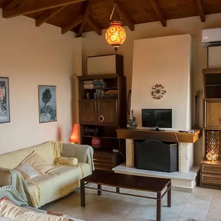 Beautiful Maisonette With Wonderful View To The Sea Appartamento Kalamata